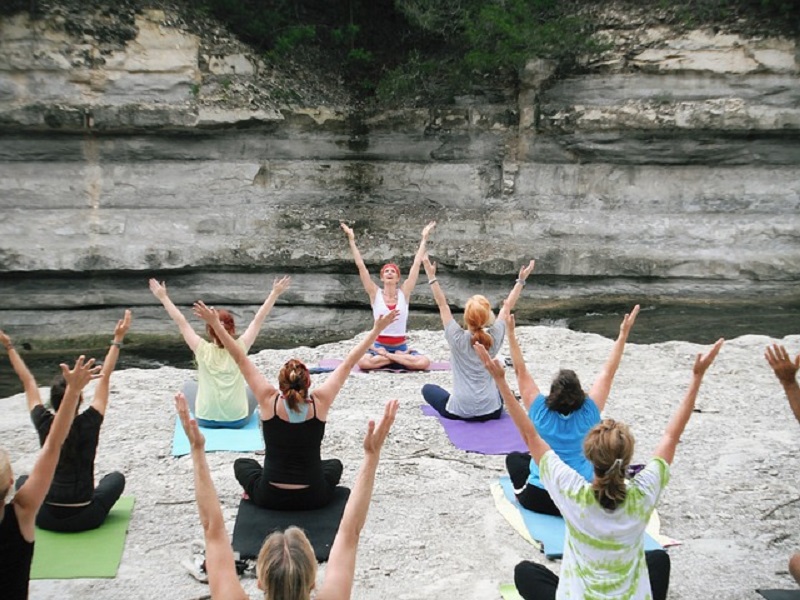 3 outils pour optimiser vos cours de yoga en ligne